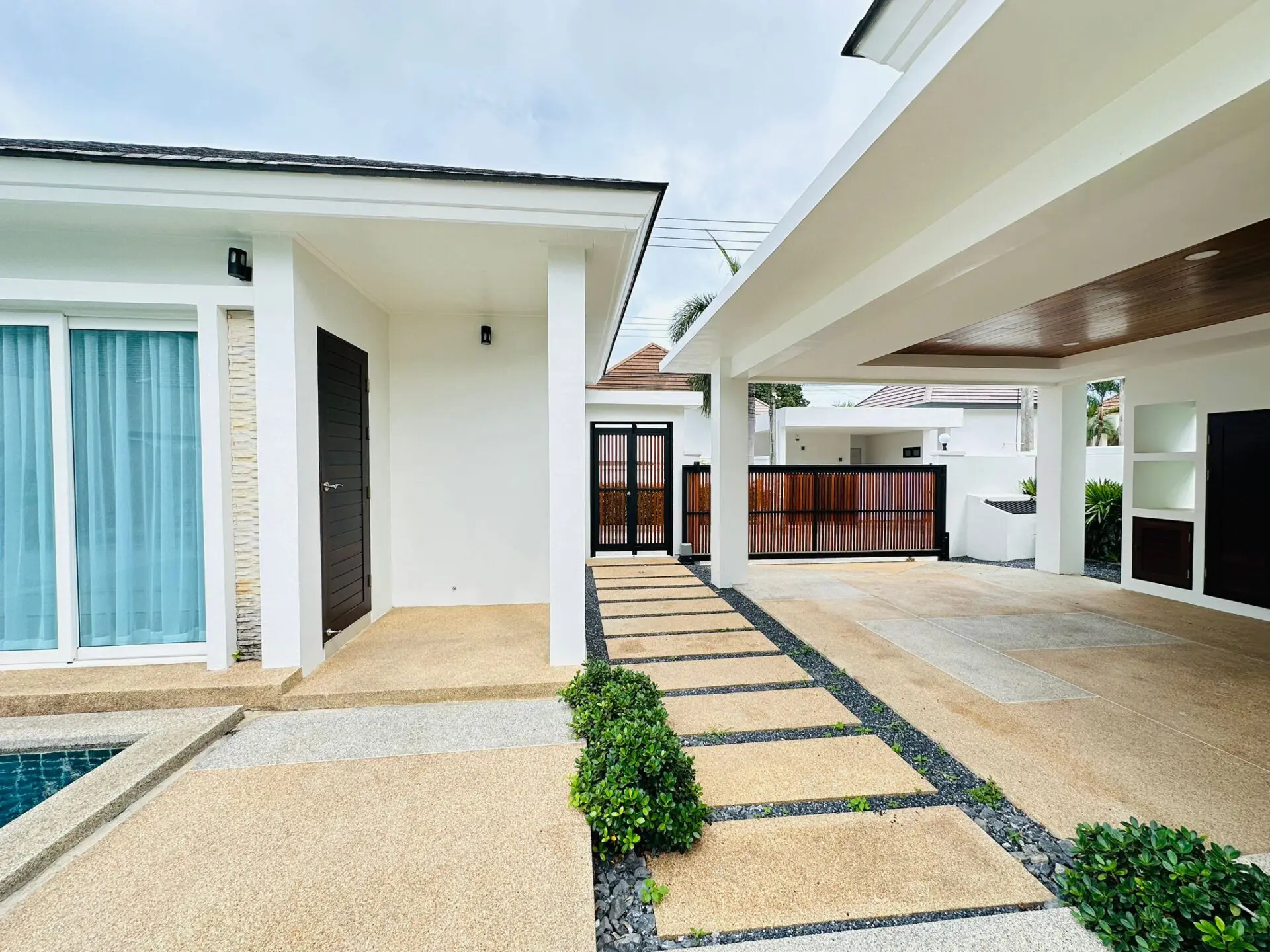 WhatsApp Image 2024-10-15 at 4.03.13 PM