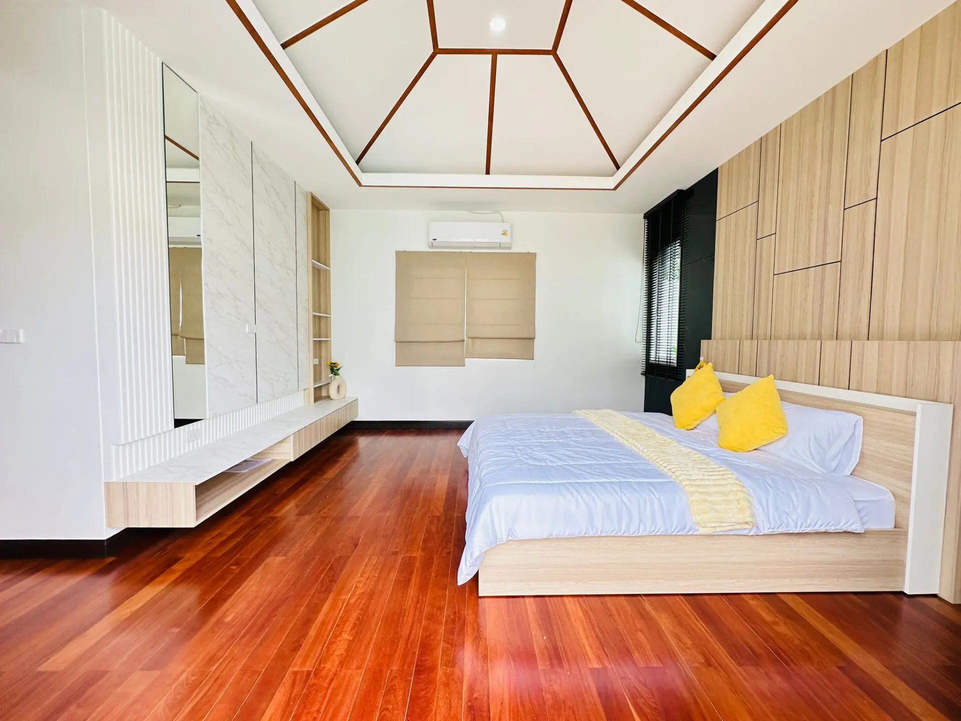 WhatsApp Image 2024-10-15 at 4.03.15 PM (2)