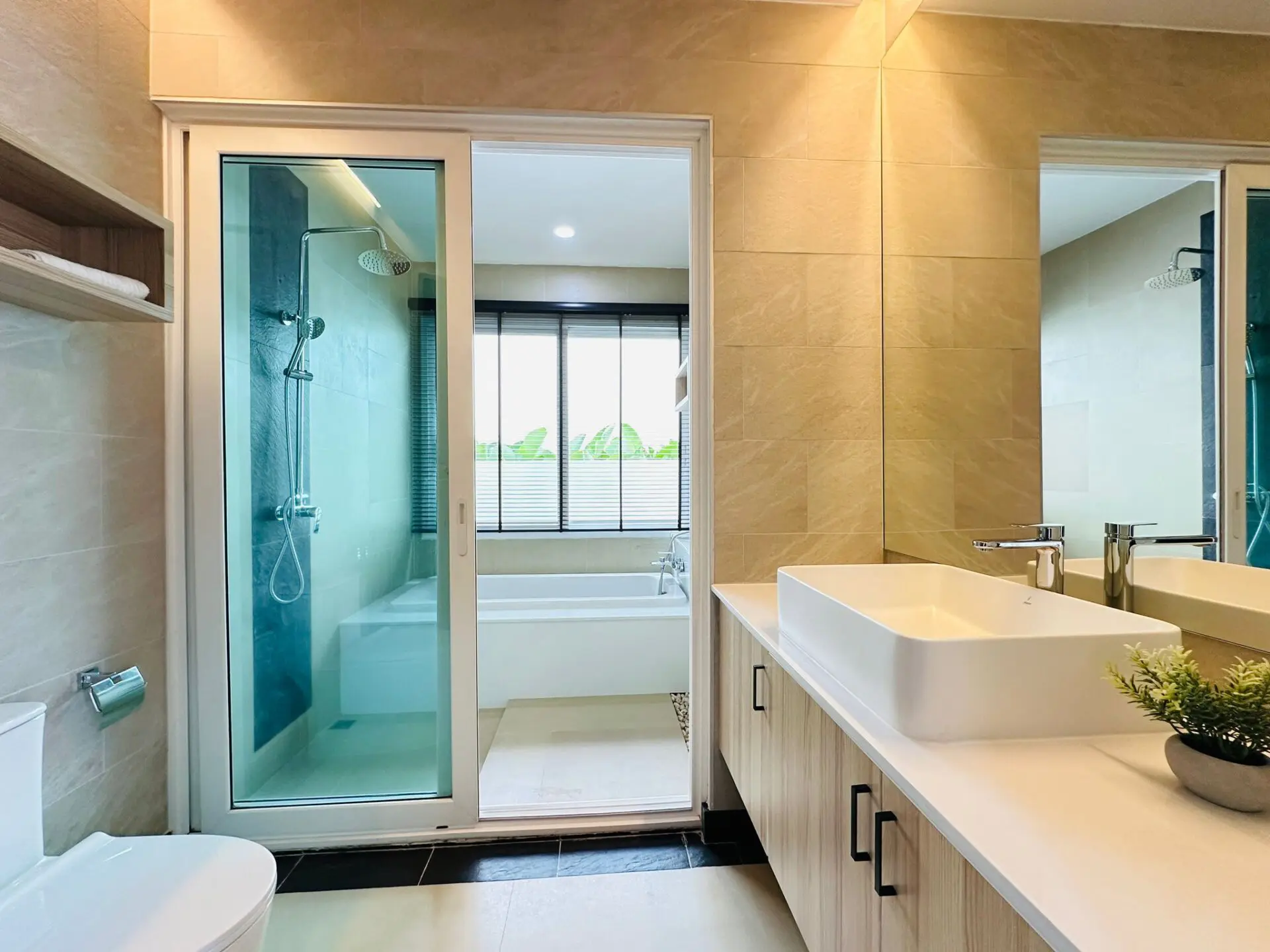 WhatsApp Image 2024-10-15 at 4.03.19 PM (1)