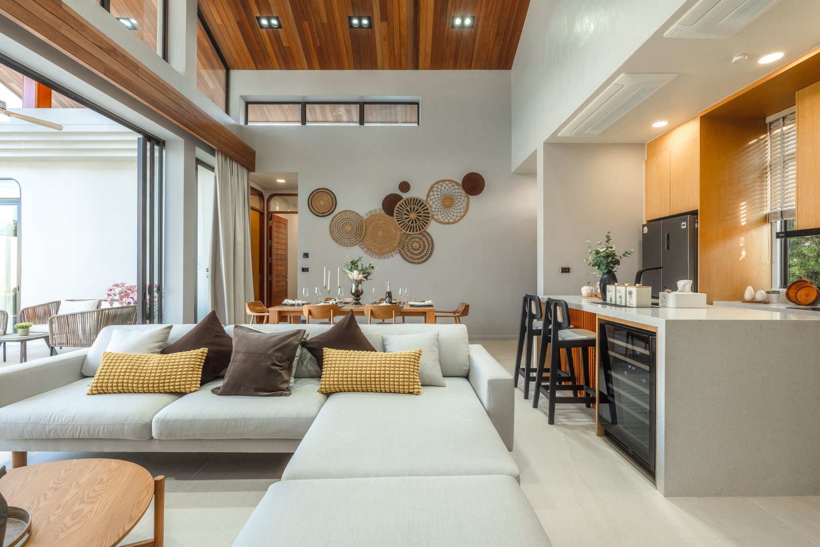 12-Open plan living & kitchen_