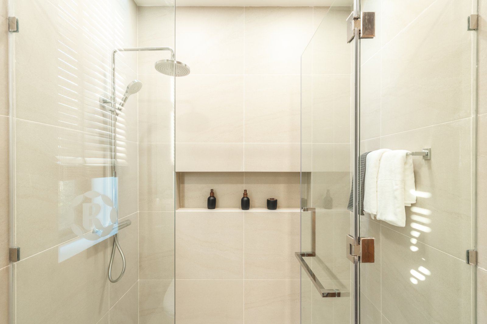 16-Bathroom 3