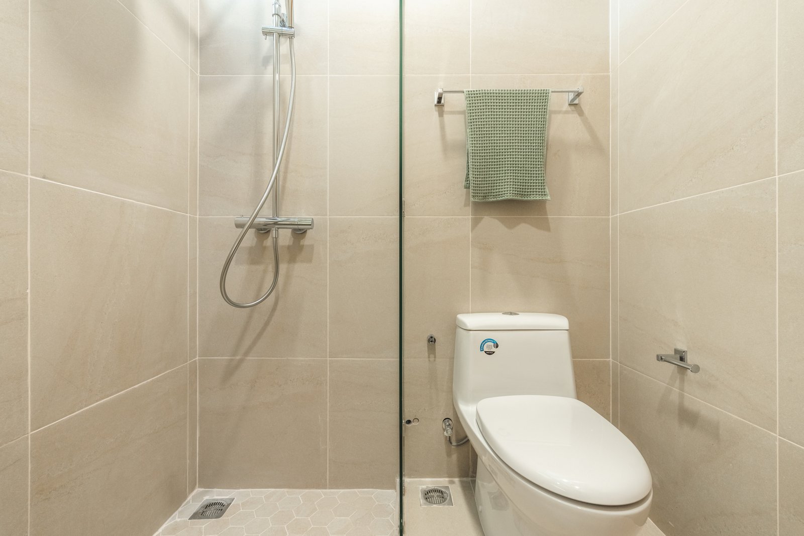 19-Bathroom 2