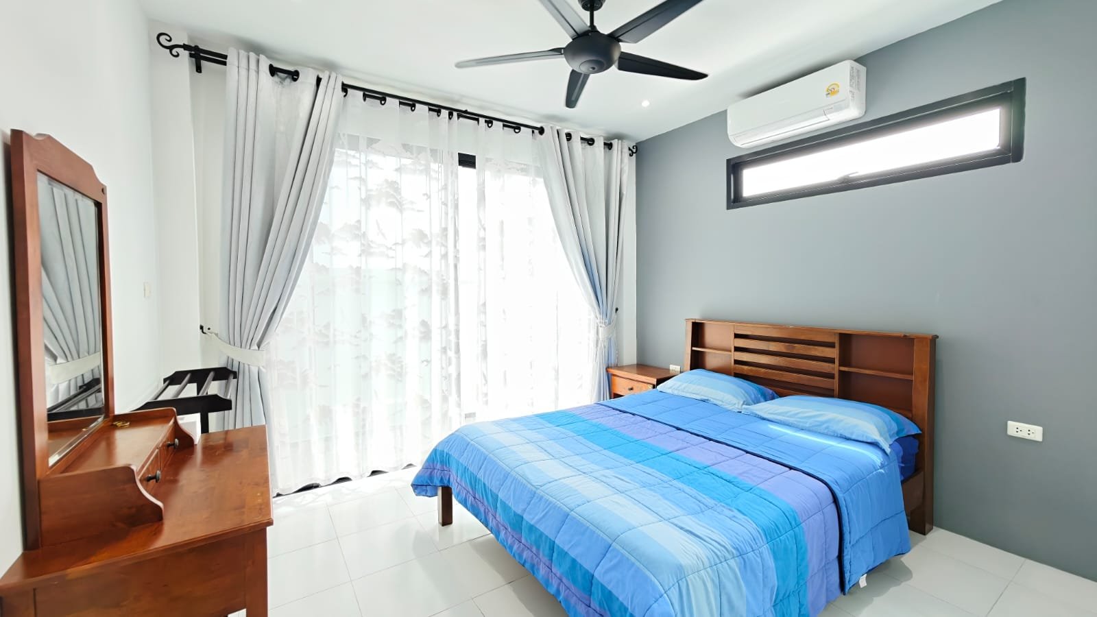 WhatsApp Image 2025-12-17 at 14.10.8