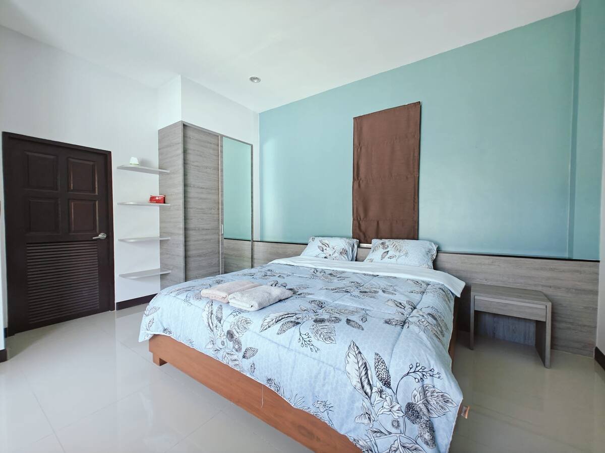 c4492ea1-4bf0-414c-819d-f38f8bba9faa