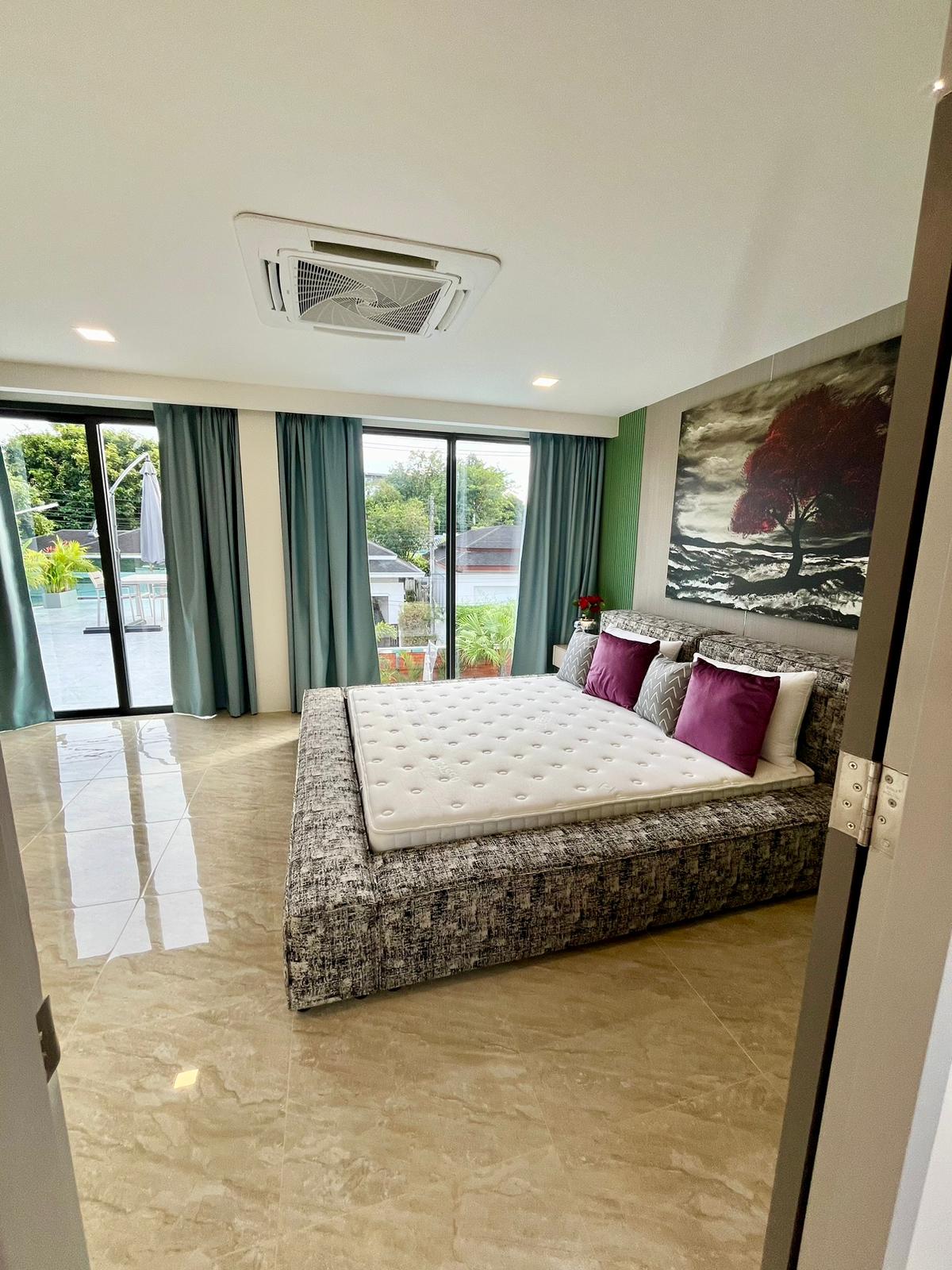 WhatsApp Image 2026-02 at 09.34.04