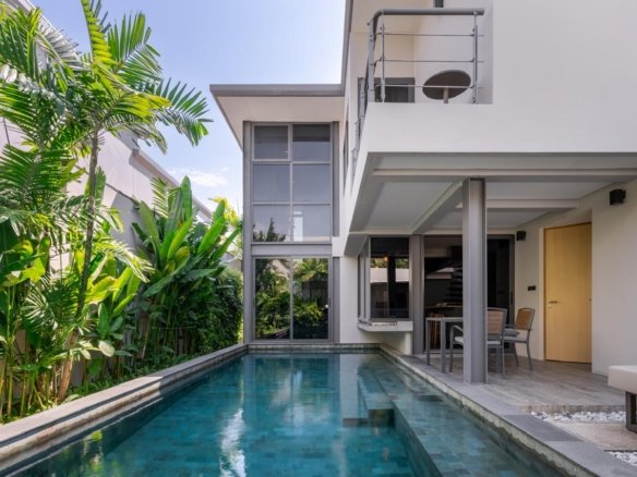 MODERN LUXURY TOWNHOUSE FOR SALE | BANG TAO, PHUKET | 16,900,000 THB Pasak Soi 1, Cheng Talay | Leasehold Ownership