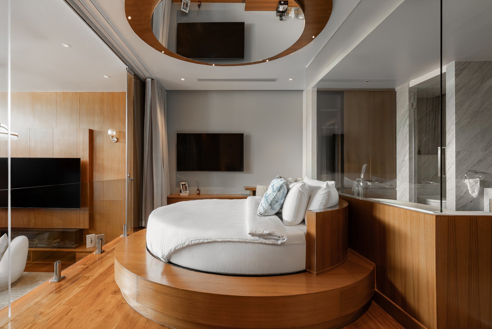 ULTRA-LUXURY DUPLEX PENTHOUSE FOR SALE | PATONG, PHUKET | 29,900,000 THB Indochine Resort & Villas, Patong Hill | Foreign Freehold Ownership