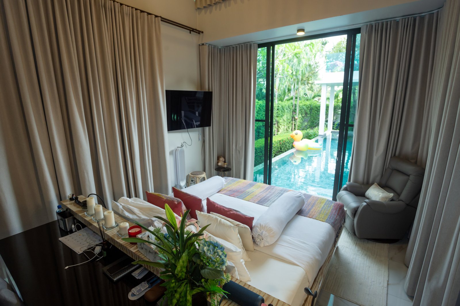 LUXURY POOL VILLA FOR SALE | NAI HARN BAAN BUAL ESTATE | 36,900,000 THB