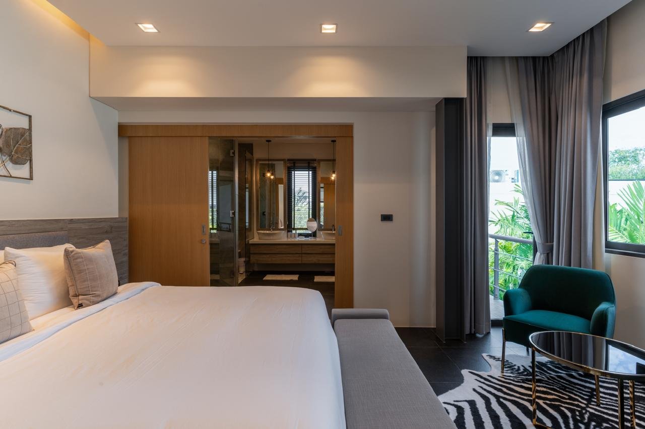MODERN LUXURY TOWNHOUSE FOR SALE | BANG TAO, PHUKET | 16,900,000 THB Pasak Soi 1, Cheng Talay | Leasehold Ownership