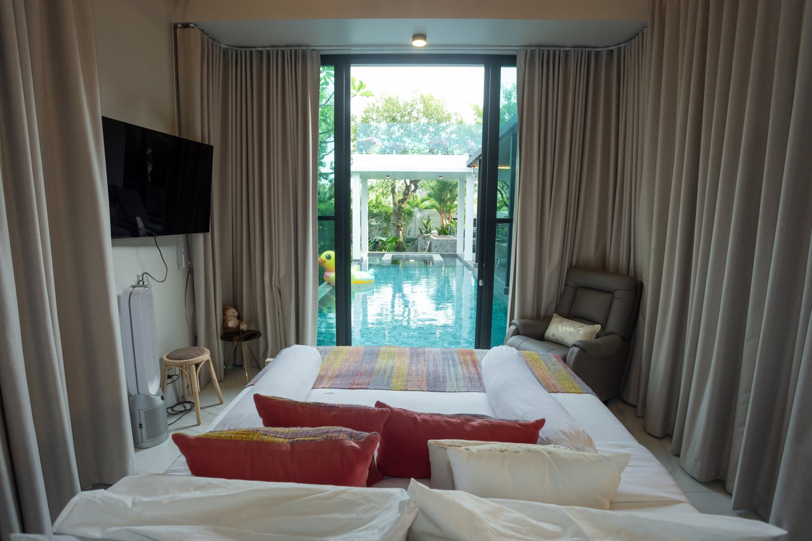 LUXURY POOL VILLA FOR SALE | NAI HARN BAAN BUAL ESTATE | 36,900,000 THB