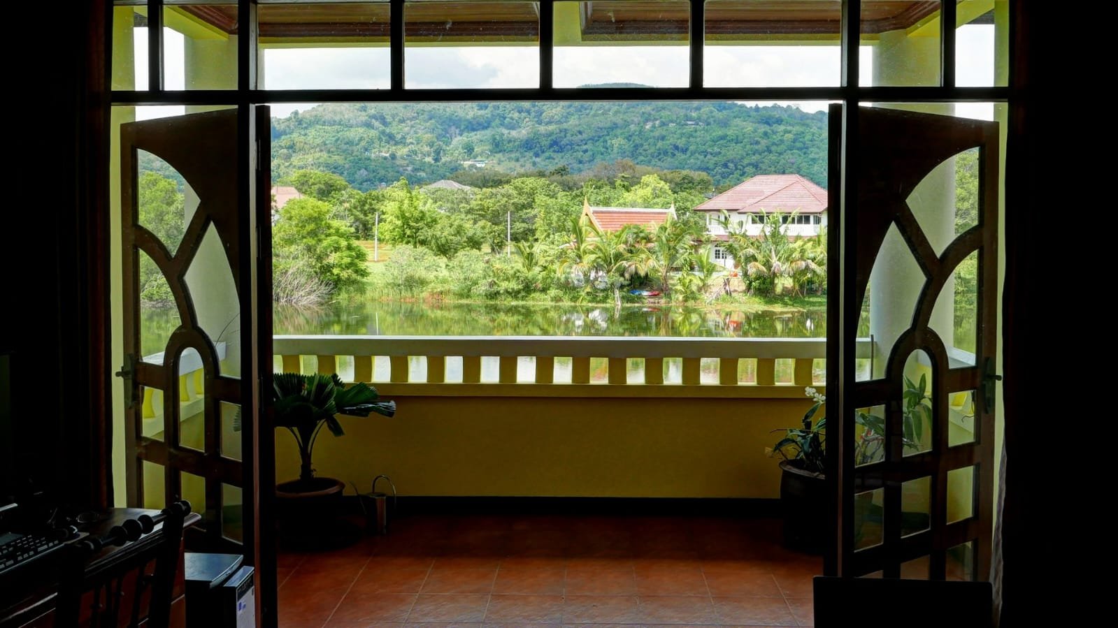 Luxury Villa for Sale | Lake Access & Mountain Views | Wichit, Phuket